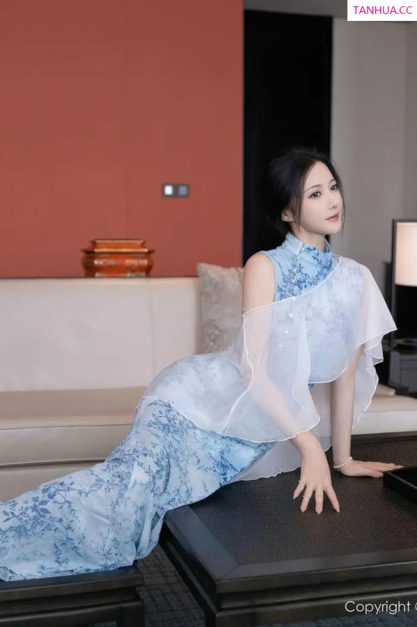 鱼子酱fish  [XiuRen]高清写真图 2025.12.19 No.11133 鱼子酱Fish 蕾丝内衣第4张图片